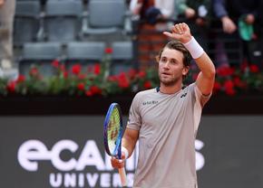 Fostul număr 2 ATP, în semifinale la Roma după un meci întrerupt două ore și 25 de minute: „Ce-ar fi o zi fără puțină dramă?”