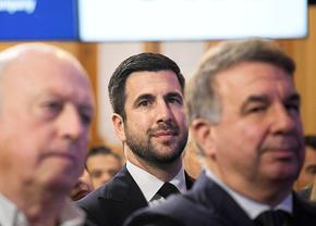 „Regele Soarelui” are alături un fotbalist legendar al Realului! Așa vrea să-l doboare pe Florentino Perez