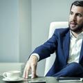 Enrique Riquelme (37 de ani) este rivalul cu accent mexican care vrea să-l detroneze pe Florentino Perez de la Real Madrid