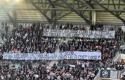 Toate mesajele afișate în tribune la U Cluj - Universitatea Craiova, finala Cupei României Betano