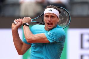 După eliminarea în „optimi” la Roma, Alexander Zverev a criticat dur terenul: „Cel mai prost pe care am jucat vreodată”