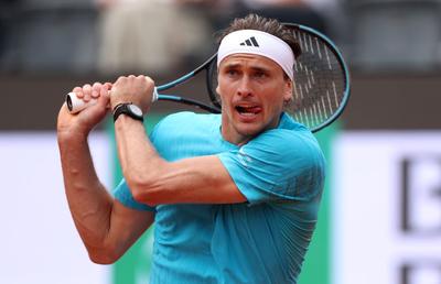 După eliminarea în „optimi” la Roma, Alexander Zverev a criticat dur terenul: „Cel mai prost pe care am jucat vreodată”