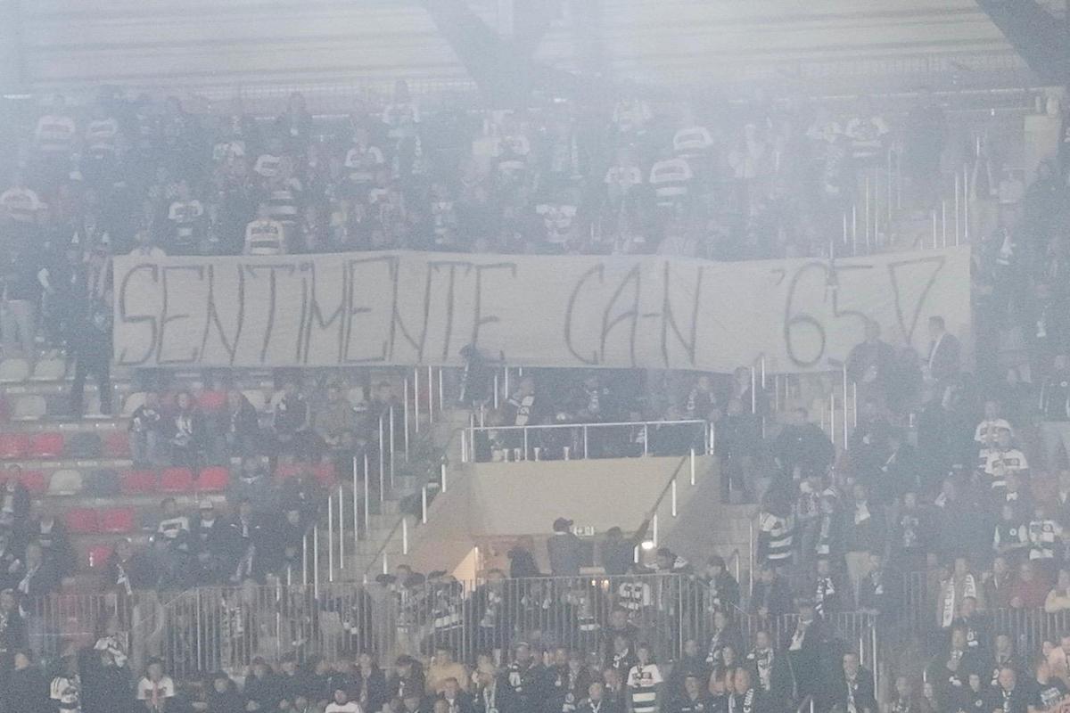 Toate mesajele afișate în tribune la U Cluj - Universitatea Craiova, finala Cupei României Betano