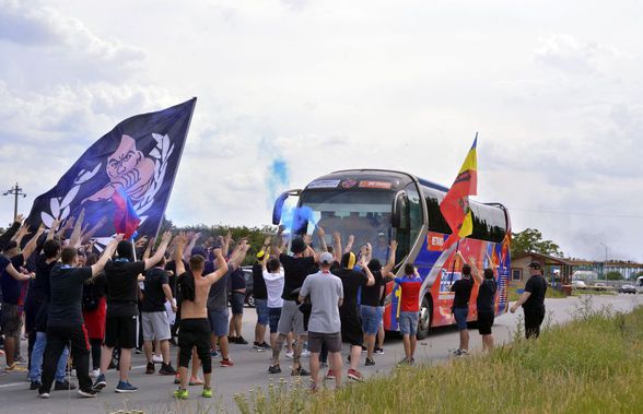 VIDEO+FOTO EXCLUSIV Ultrașii FCSB, spectacol în Berceni! Imagini de la plecarea „roș-albaștrilor” la Cluj