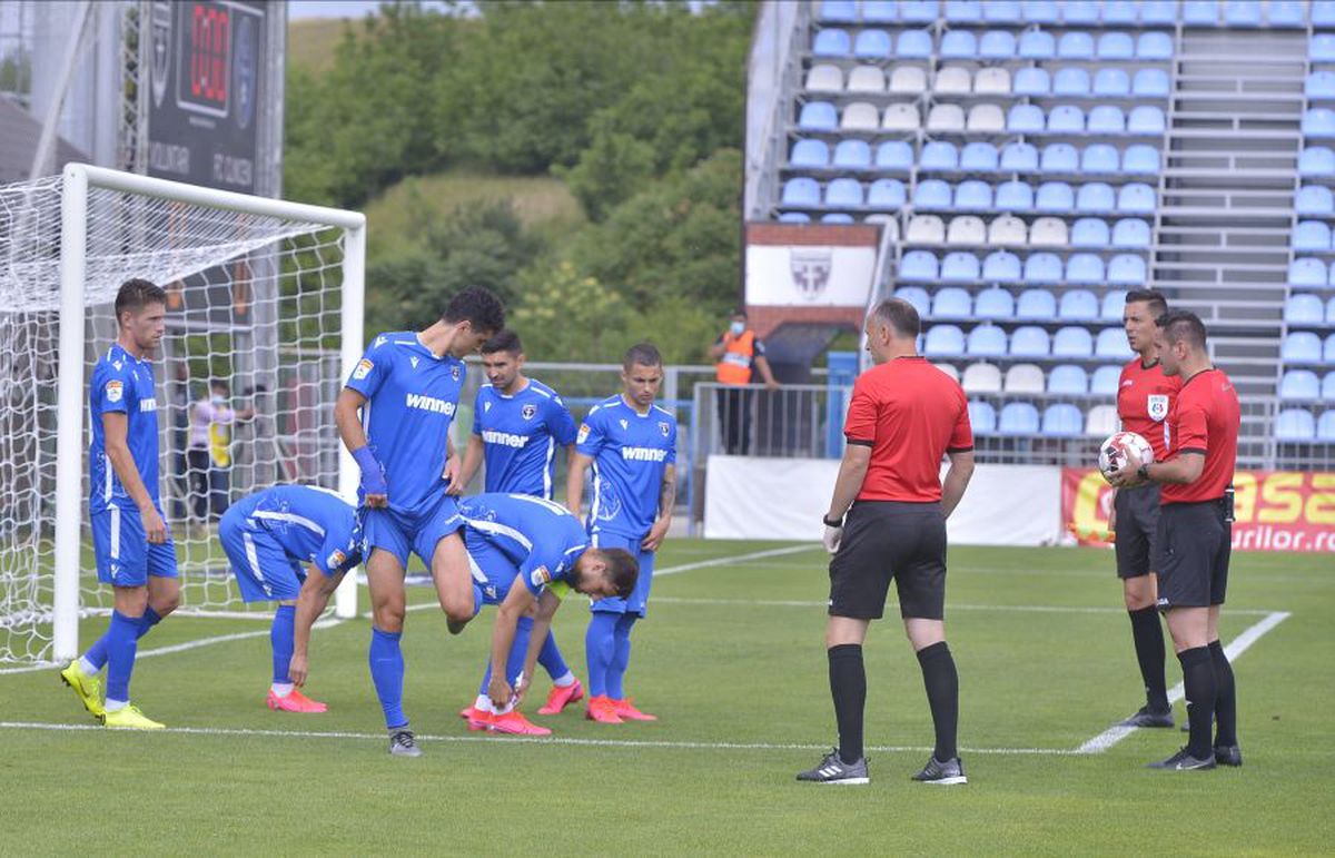 VOLUNTARI - CLINCENI. Epic fail! Colegii i-au dedicat lui Paul Pârvulescu un gol anulat pentru ofsaid