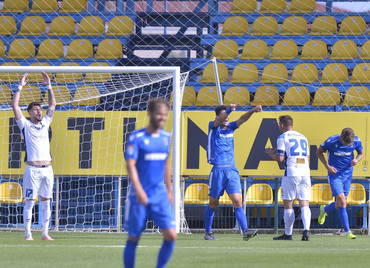 VOLUNTARI - CLINCENI. Epic fail! Colegii i-au dedicat lui Paul Pârvulescu un gol anulat pentru ofsaid