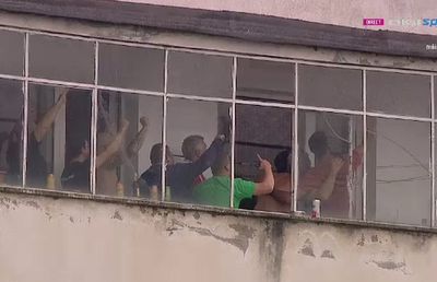 SEPSI - HERMANNSTADT 1-1. Selfie-ul zilei vine din Liga 1: cum au urmărit 8 covăsneni primul meci după pandemie