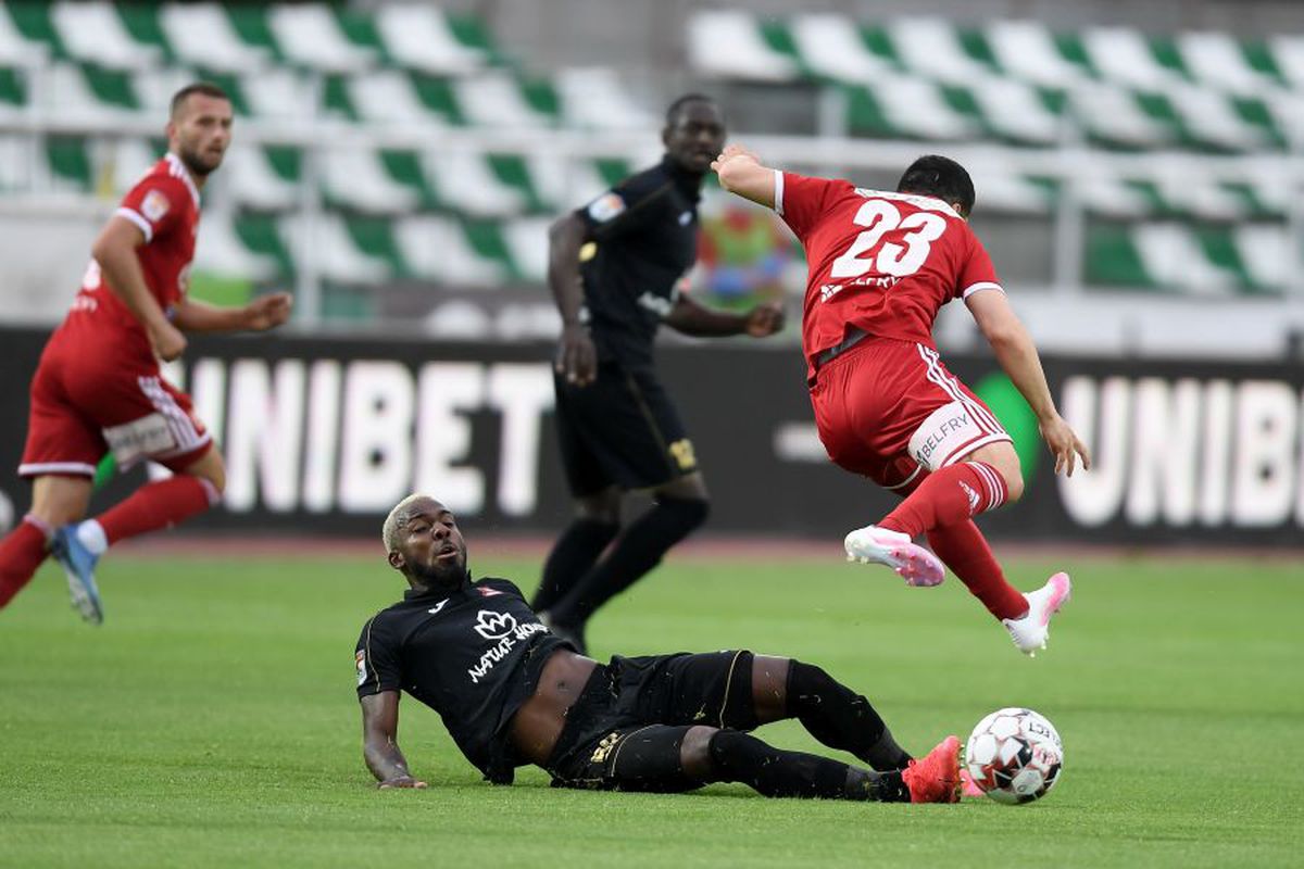 SEPSI - HERMANNSTADT 1-1. Leo Grozavu și-a muștruluit jucătorii pe teren: „Am primit un gol la o fază simplă”