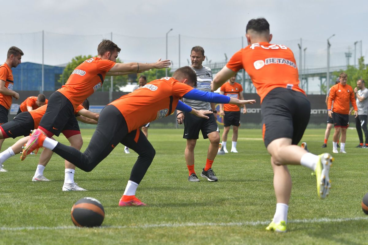 FCSB, primul antrenament cu Dinu Todoran