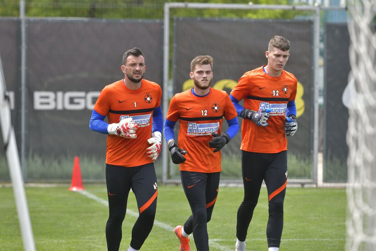 Imagini de la primul antrenament condus de Dinu Todoran la FCSB: jucătorii proaspăt transferați, prezenți