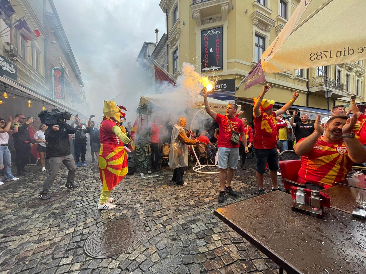 Nord-macedonenii, show în Centrul Vechi al Capitalei » Se îndreaptă acum spre Arena Națională