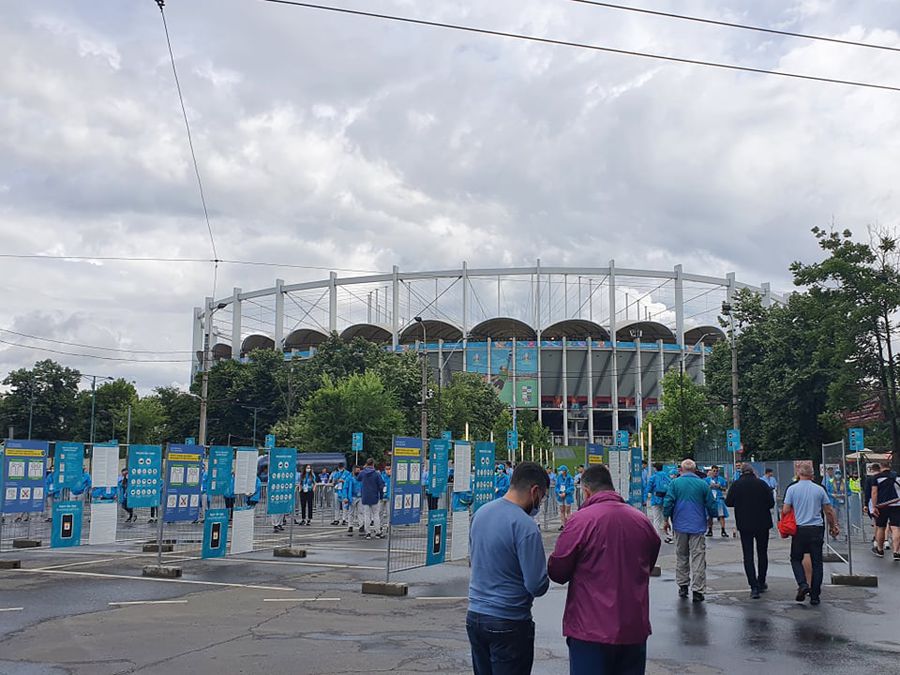 Austria - Macedonia de Nord, pas cu pas spre stadion » Reporterul GSP a urmat traseul fanilor: de la controlul medical, la fluierul de start