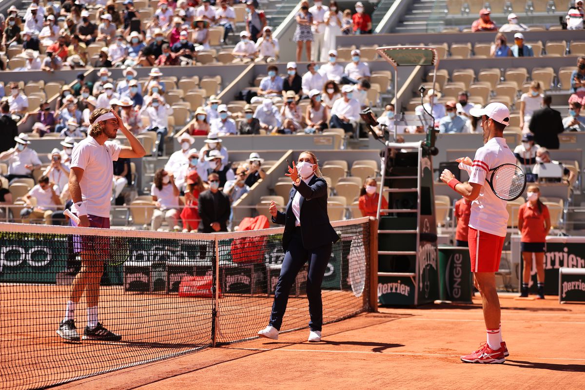 Djokovic - Tsitsipas, Roland Garros 2021. Momentul controversat care a schimbat soarta finalei » Tsitsipas, în lacrimi: „Nu știu ce s-a întâmplat acolo”