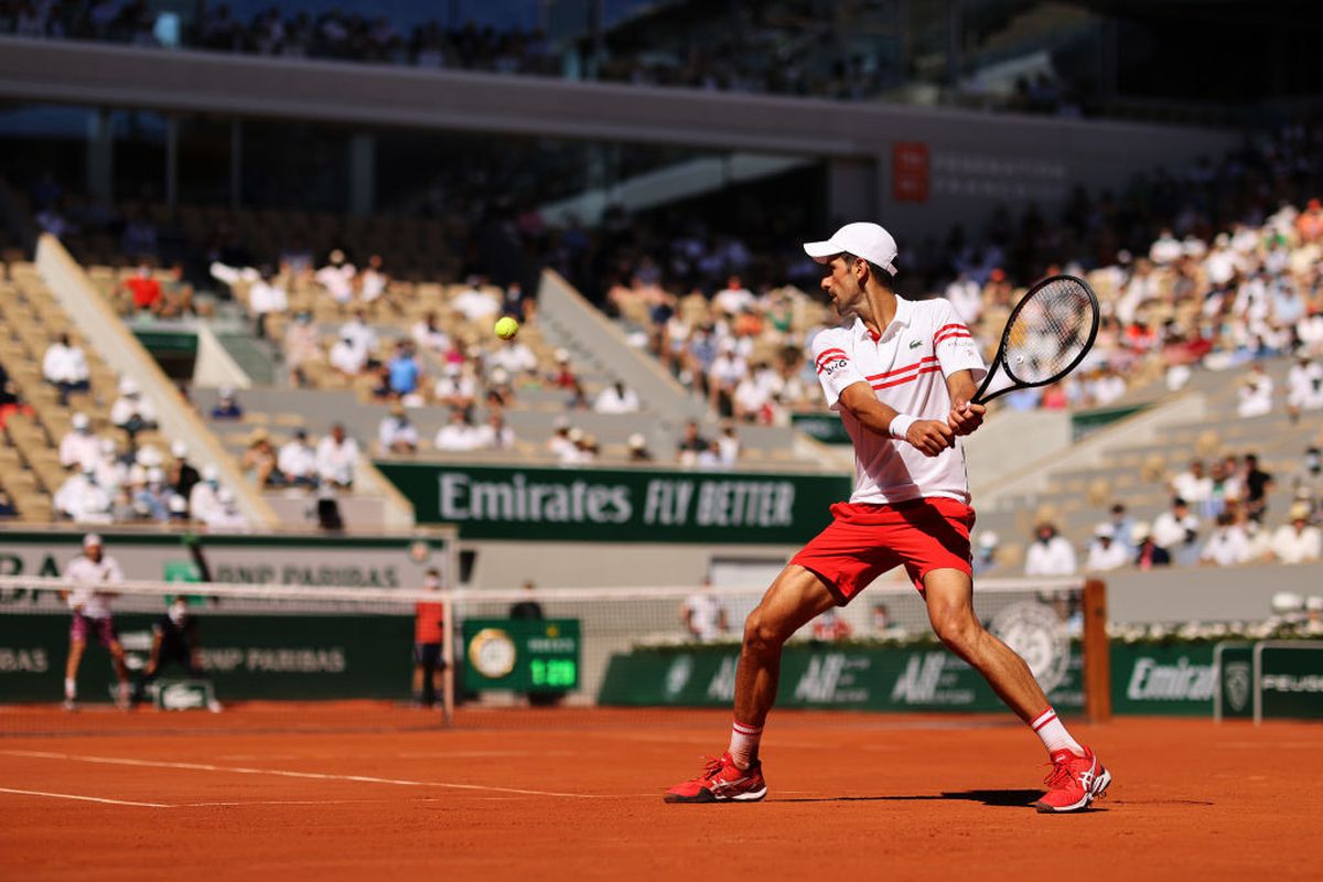 Momentul ratat de camerele TV » Ce a făcut Djokovic, imediat după finalul meciului cu Tsitsipas: „Nu-l cunosc, dar l-am auzit tot meciul”
