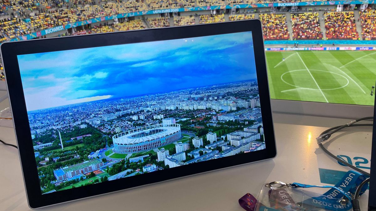 10 lucruri care nu s-au văzut la TV înainte de Austria - Macedonia de Nord » Am scăpat de bișnițari, stadionul s-a transformat