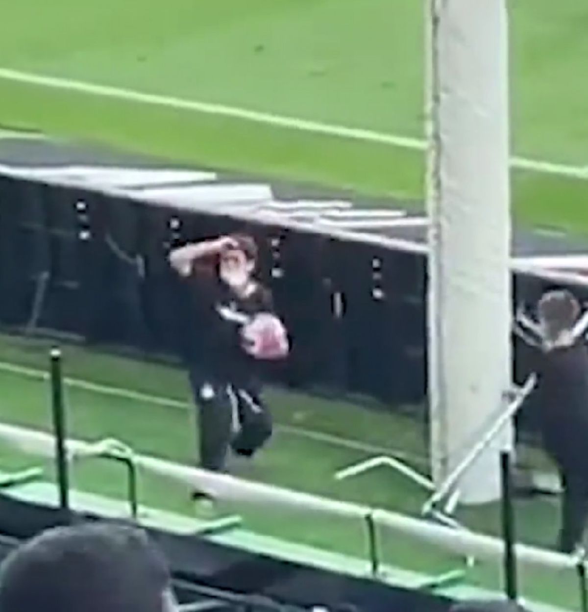 Cristiano Ronaldo a emoționat o lume întreagă! Gestul nevăzut la TV și devenit viral pe net