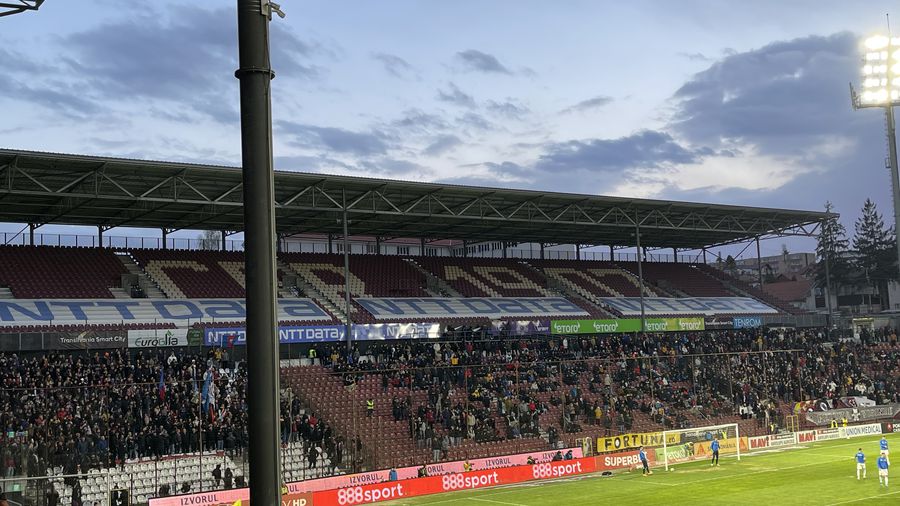 Players of CFR Cluj celebrating goal scoring during the game against FC  Arges, disputed on Dr Constantin Radulescu Stadium, Cluj-Napoca, 19  December 2021 (Photo by Flaviu Buboi/NurPhoto Stock Photo - Alamy