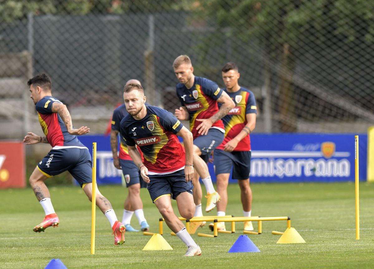 Imagini de la ultimul antrenament al României din iunie