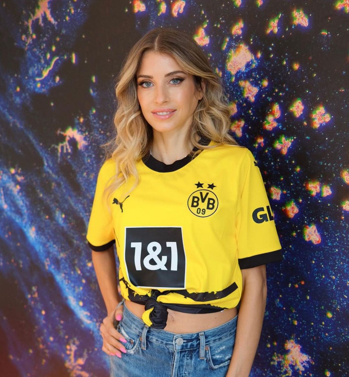 Fosta soție a fotbalistului de la Borussia Dortmund a pozat topless pe coperta Playboy: „Fac ceea ce am chef”