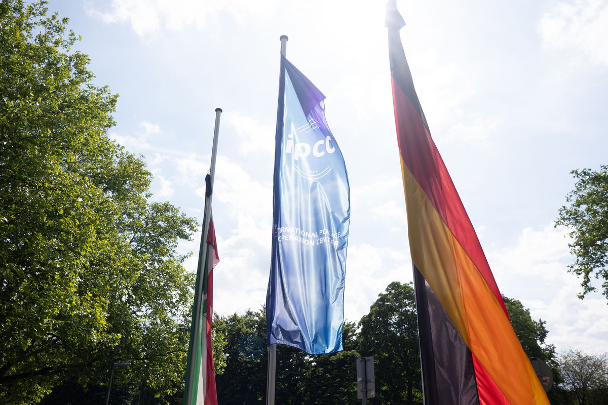 GSP.RO a intrat în sediul securității Euro 2024! Mii de camere filmează non-stop tot ce mișcă pe străzile din Germania: „Îi asigur pe suporterii români”