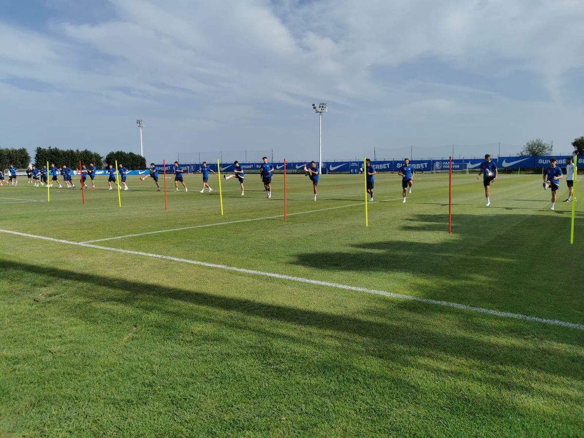 Imagini de la primul antrenament al Farului din această vară