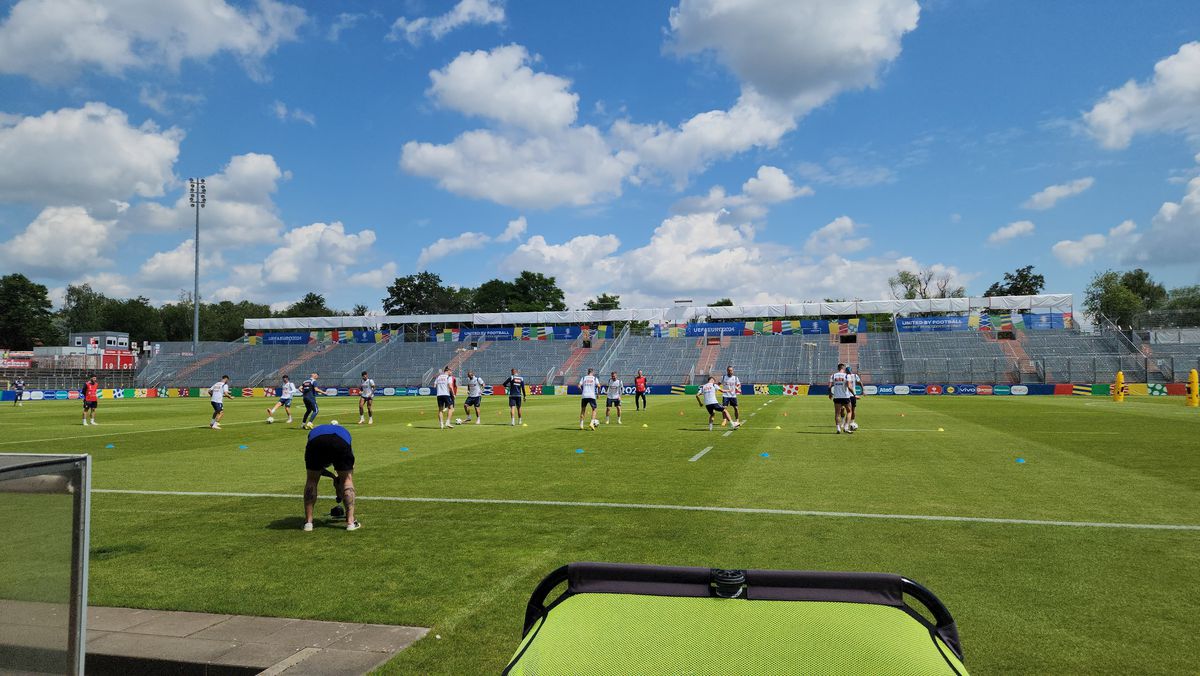 Aplicația secretă cu care „tricolorii” își spionează adversarii de la Euro: „Avem încărcate schemele de joc!”