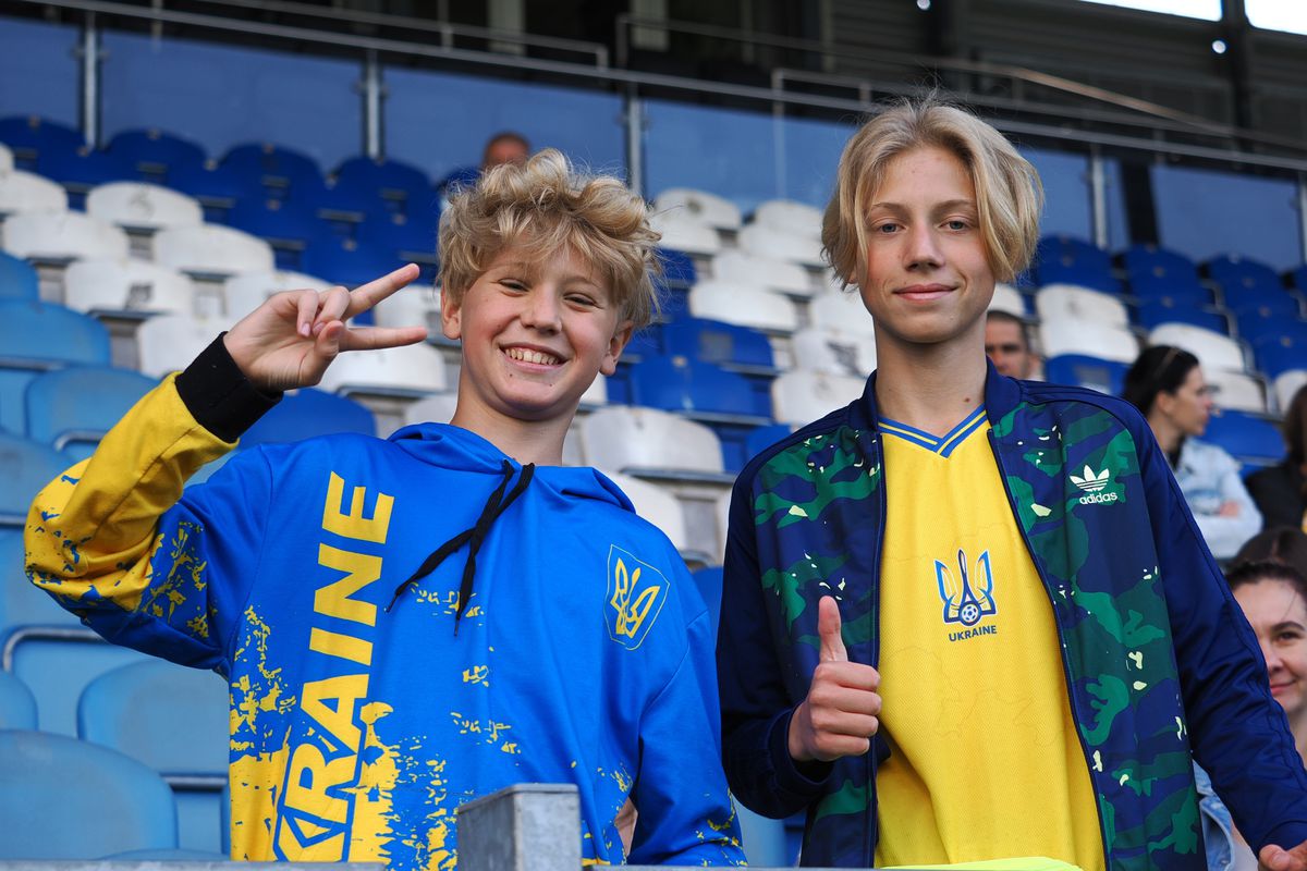 Ucraina învață să zâmbească din nou, alături de Mudryk și Zinchenko » Am asistat la primul antrenament al adversarei: chiote de bucurie în locul sirenelor și al războiului blestemat