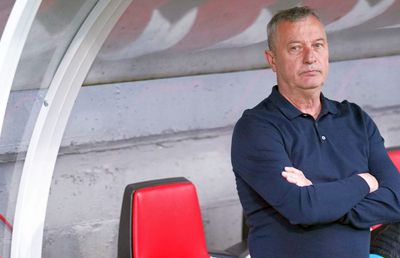 Încă 3 fotbaliști dați afară de Mircea Rednic de la UTA » Numărul plecărilor ajunge la 10