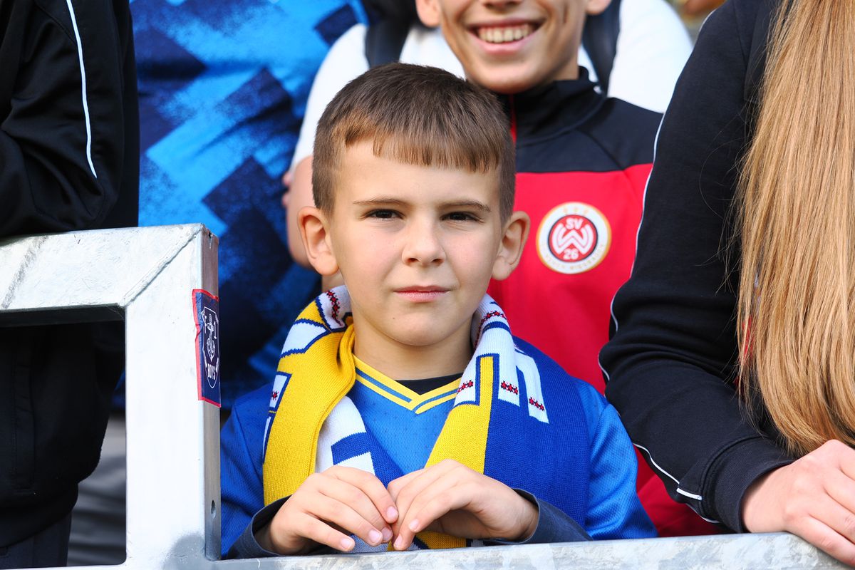 Ucraina învață să zâmbească din nou, alături de Mudryk și Zinchenko » Am asistat la primul antrenament al adversarei: chiote de bucurie în locul sirenelor și al războiului blestemat