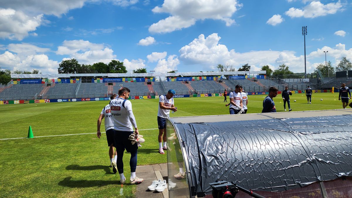 Aplicația secretă cu care „tricolorii” își spionează adversarii de la Euro: „Avem încărcate schemele de joc!”