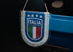 Poliția, în alertă la Euro! 50 de ultrași arestați înainte de debutul Italiei: aveau cuțite și materiale pirotehnice