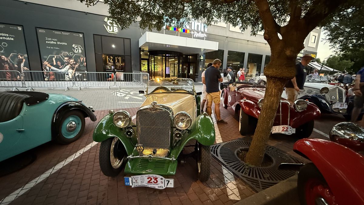 Cursă auto istorică cu tradiție între Praga și Bratislava - iunie 2025