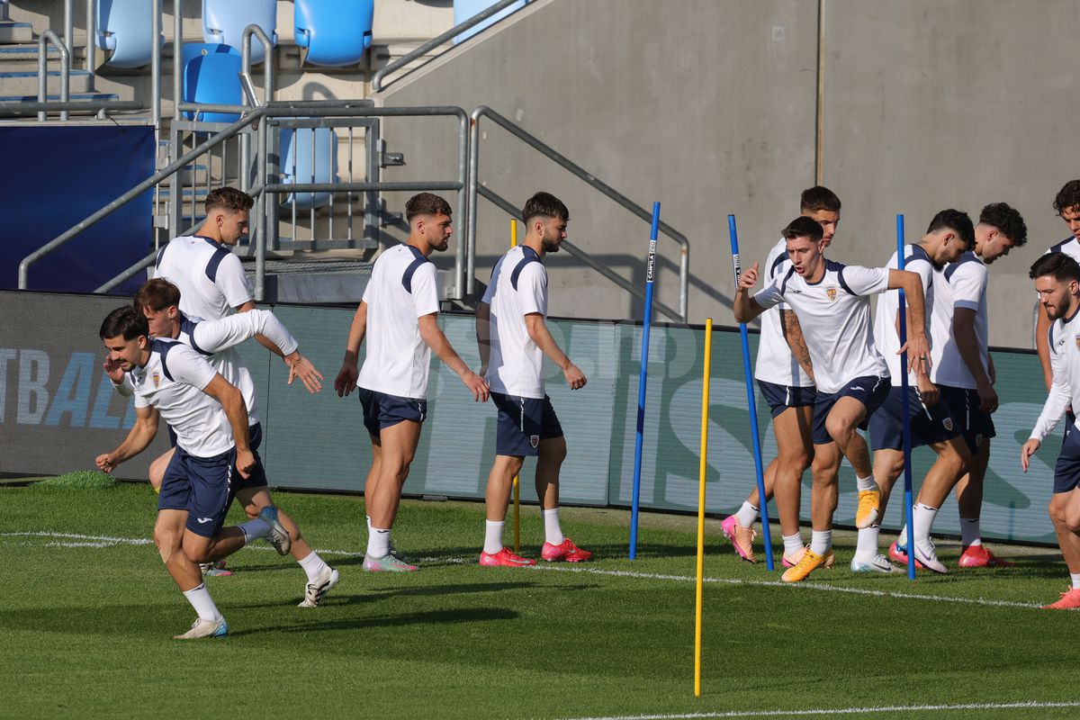 I-a pus în genunchi pe jucători! Antrenament oficial inedit al naționalei României înaintea meciului cu Spania, de la Euro U21