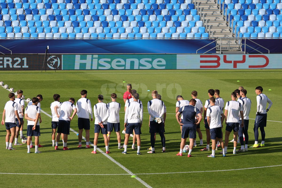 I-a pus în genunchi pe jucători! Antrenament oficial inedit al naționalei României înaintea meciului cu Spania, de la Euro U21