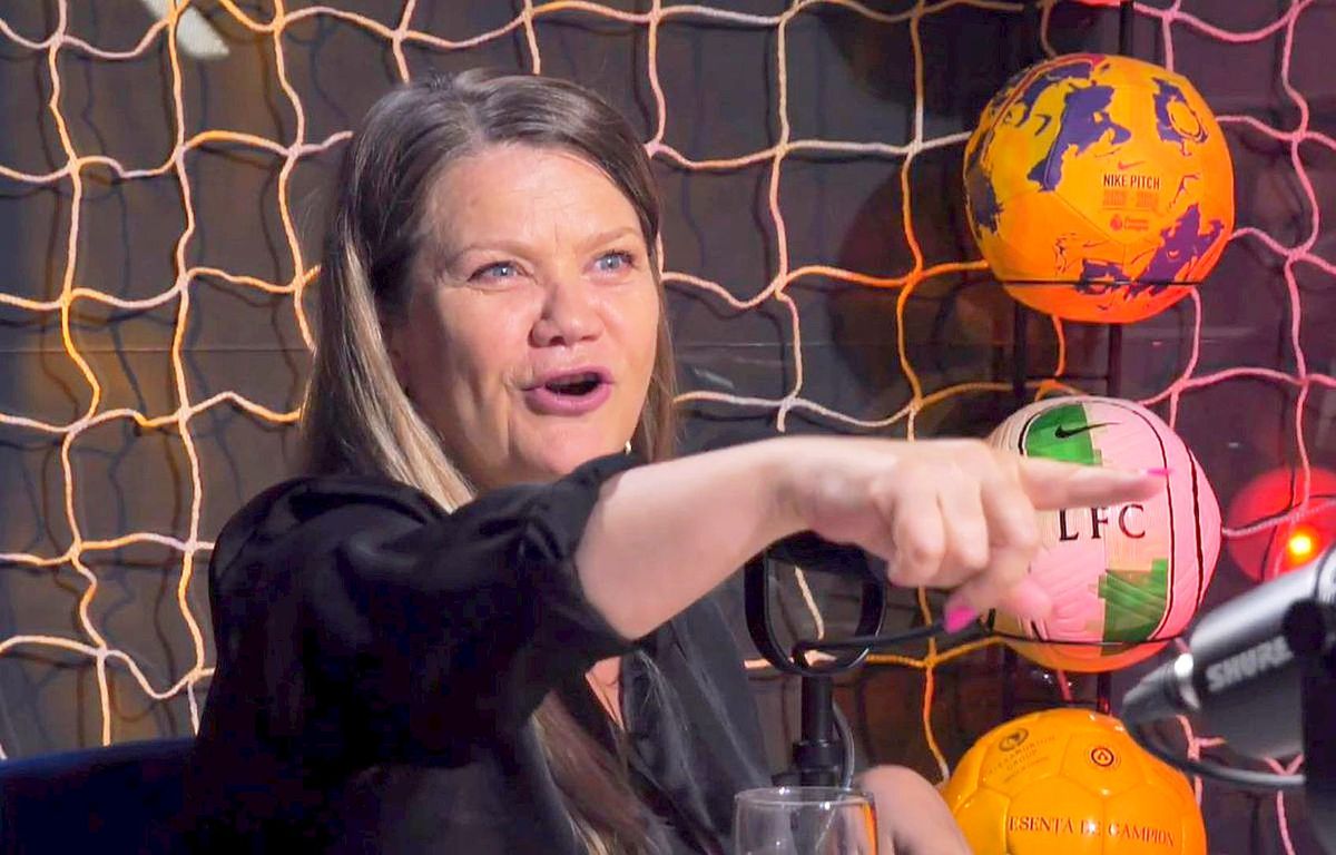 Ioana Cosma, două momente antologice la TV: „M-am dat jos de pe scaun live, MM era în studio...” + Personajul celebru care i-a provocat o criză de râs: „Îmi curgea rimelul!”