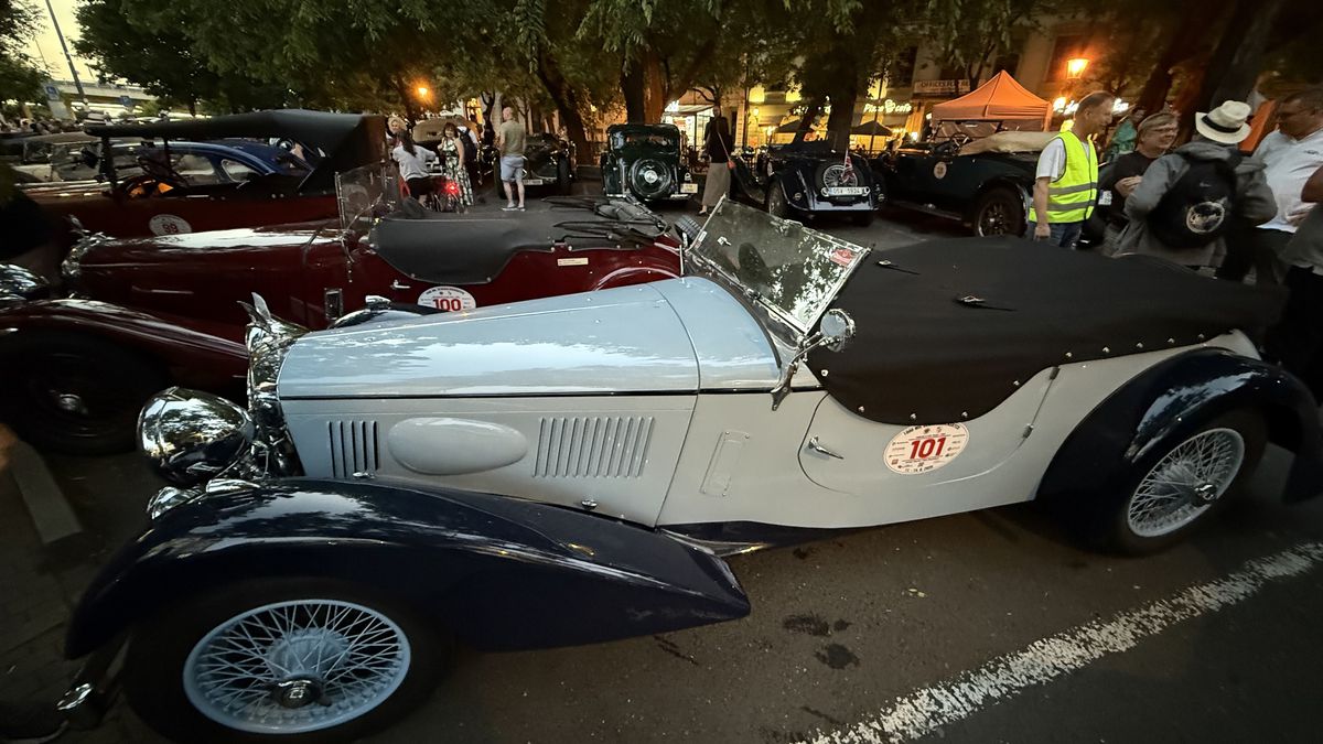 Cursă auto istorică cu tradiție între Praga și Bratislava - iunie 2025