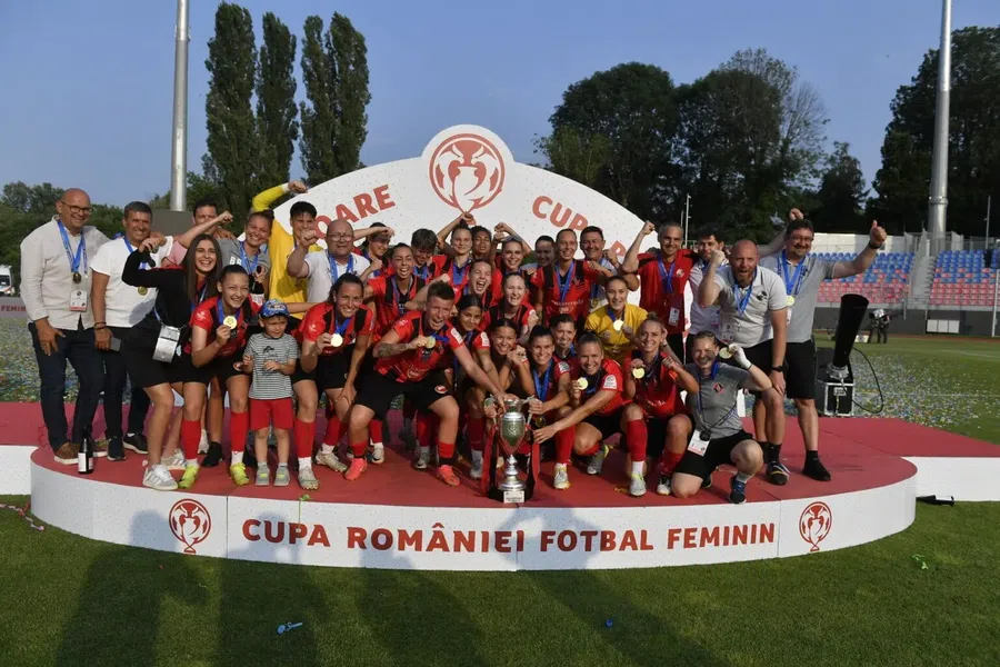 Csikszereda, câștigătoarea Cupei României/ foto: FRF Csikszereda, câștigătoarea Cupei României la fotbal feminin » Victorie șocantă în fața Farului, cu om în minus 60 de minute