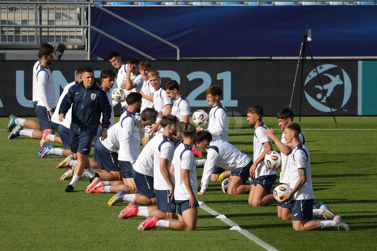 Antrenamentul oficial al echipei naționale de tineret la Bratislava, înaintea meciului cu Spania. Foto: Ionuț Iordache (GSP.RO)