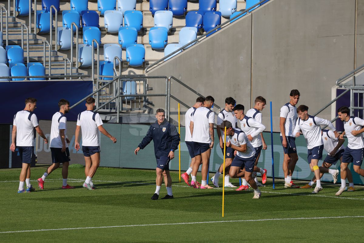 I-a pus în genunchi pe jucători! Antrenament oficial inedit al naționalei României înaintea meciului cu Spania, de la Euro U21