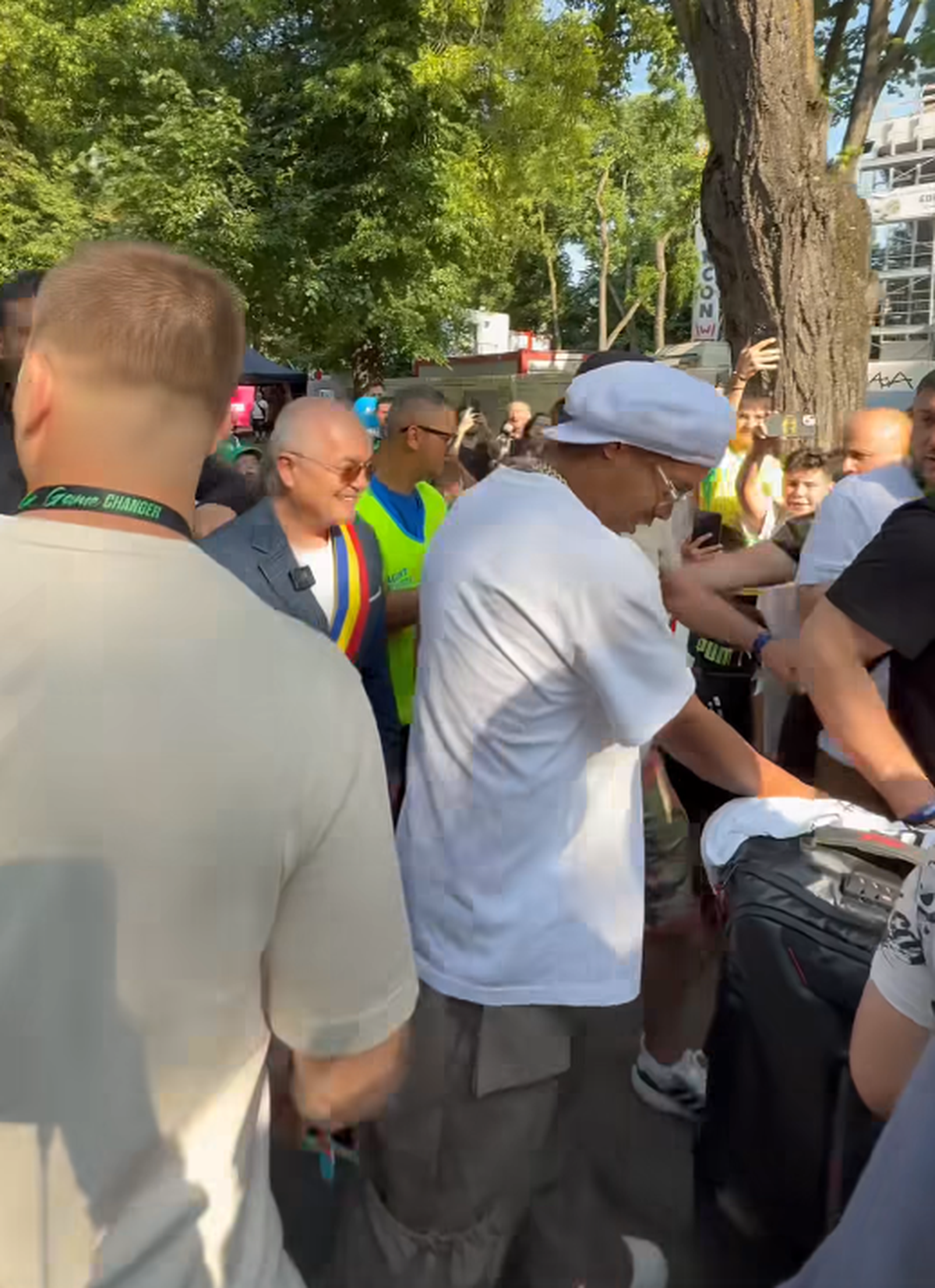 Ronaldinho a fost așteptat la Cluj de Emil Boc