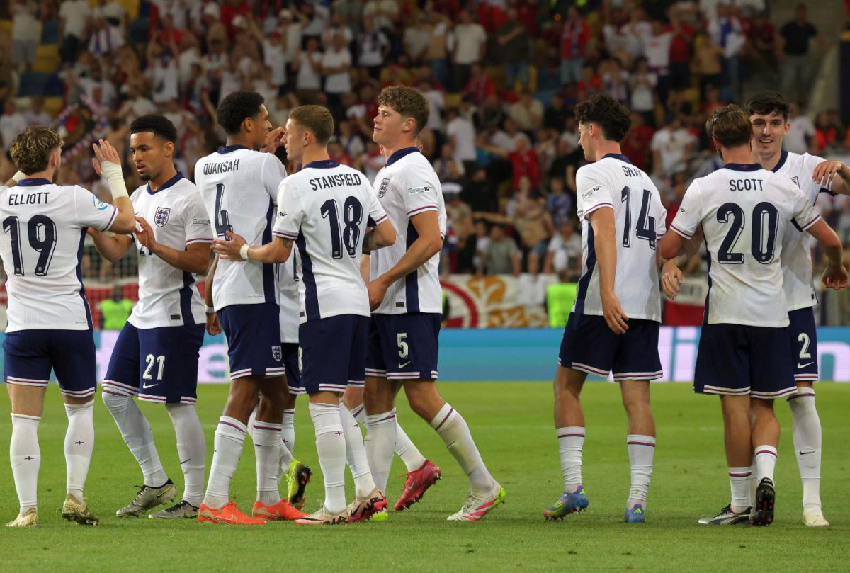 „Drăgușin e un monstru!” » Interviu EXCLUSIV cu coechipierul românului de la Tottenham: „Mi-a făcut treaba mai ușoară”