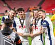 Radu Drăgușin și Archie Gray, după succesul celor de la Tottenham din finala Europa League // foto: Imago