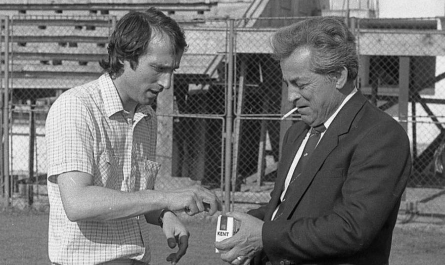 Perspectiva lui Mircea Lucescu la 80 de ani: „Luptam singur cu Valentin Ceaușescu. Șefii lui Dinamo erau fanii Stelei!” + „Nu s-a dat nimeni la o parte ca să ia Cămătaru Gheata de Aur”