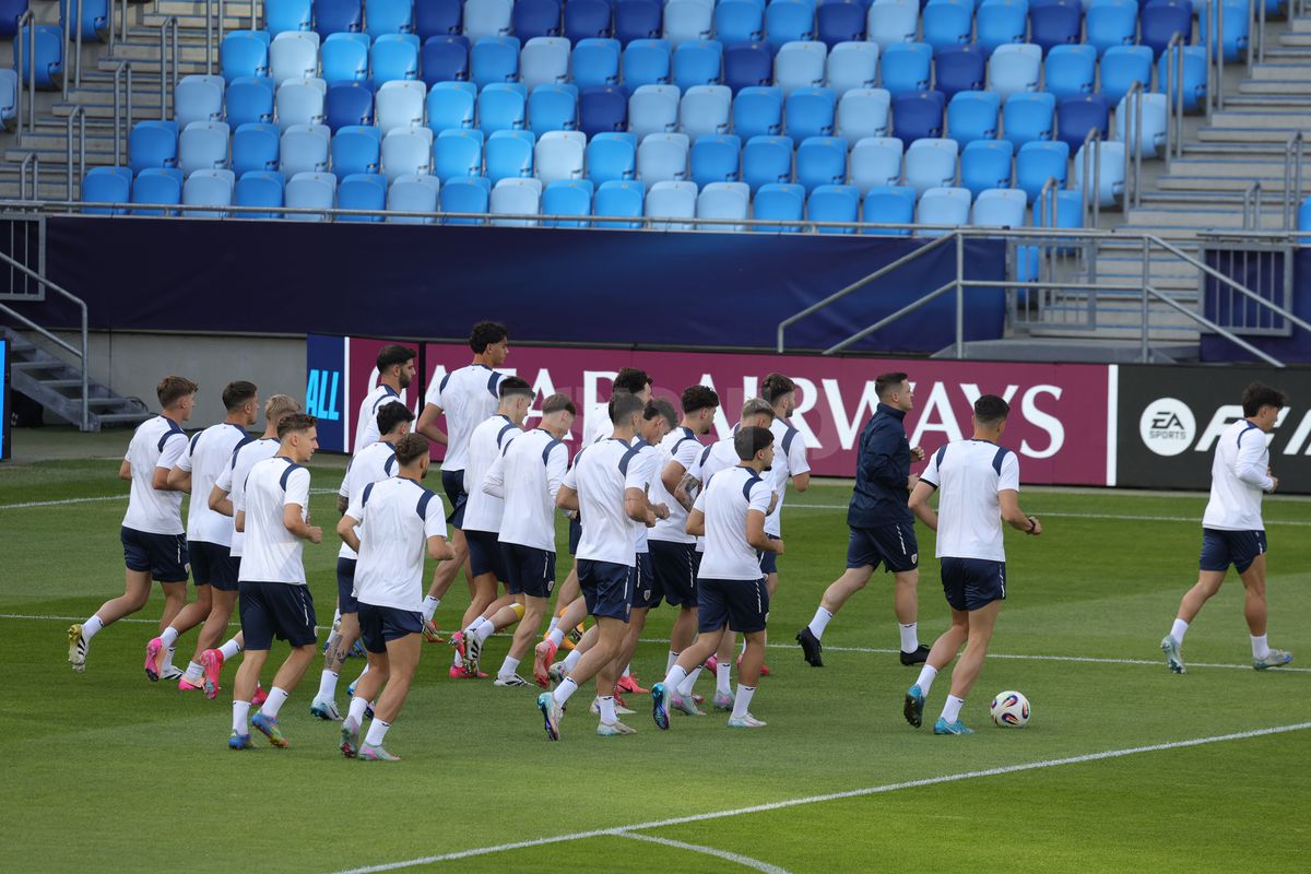 I-a pus în genunchi pe jucători! Antrenament oficial inedit al naționalei României înaintea meciului cu Spania, de la Euro U21