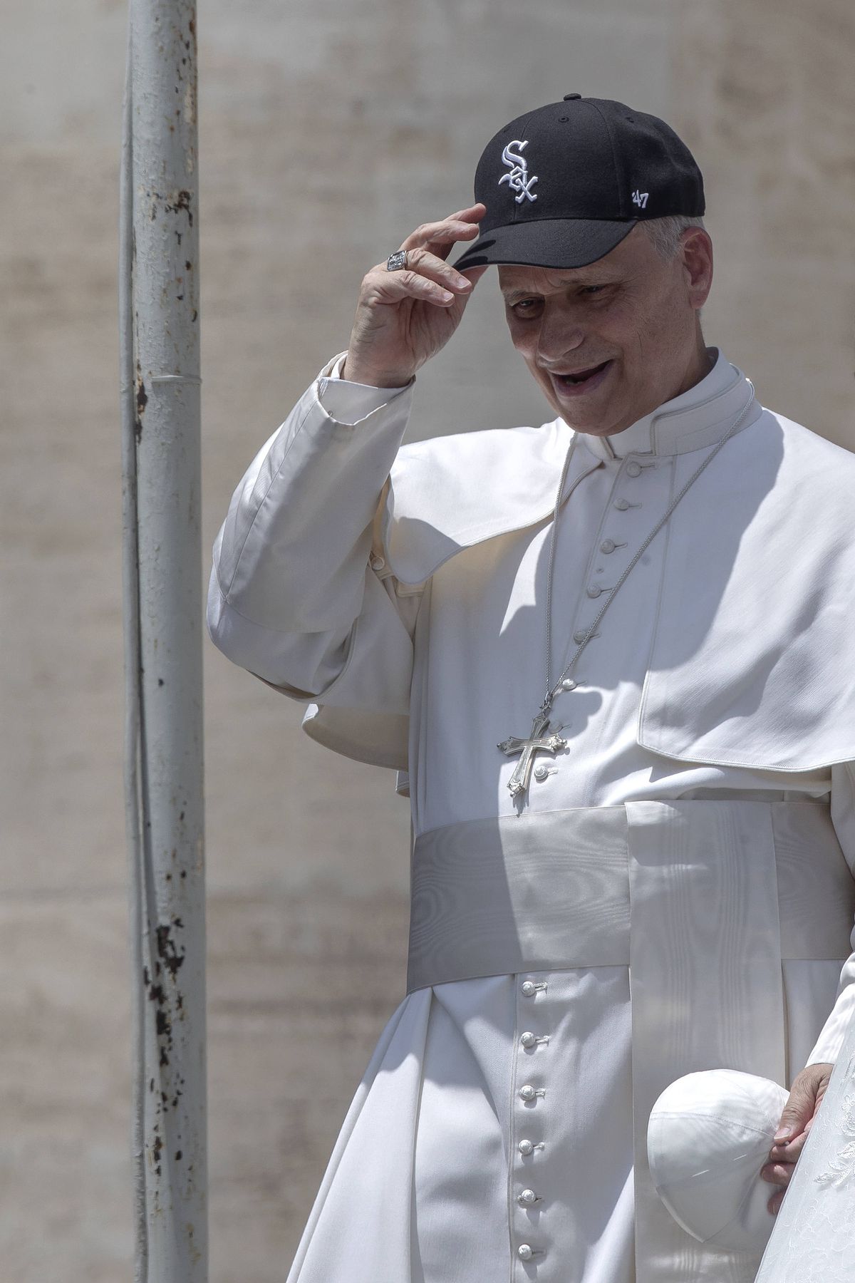 Papa Leon, cu șapca White Soxs