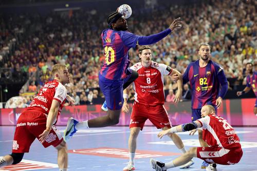 Barcelona merge din nou în finală după un meci nebun cu Aalborg // FOTO Getty Images
