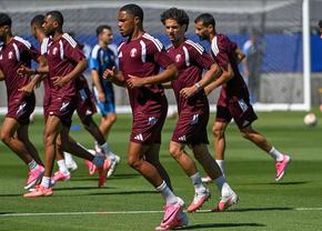 Qatar - Elveția » Akanji și Xhaka înfruntă cea mai slabă echipă de la Campionatul Mondial. Echipele probabile
