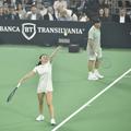 Simona Halep, servind sub privirile lui llie Năstase, Nadia Comăneci și Gheorghe Hagi/Foto: Cristi Preda (GSP.ro)