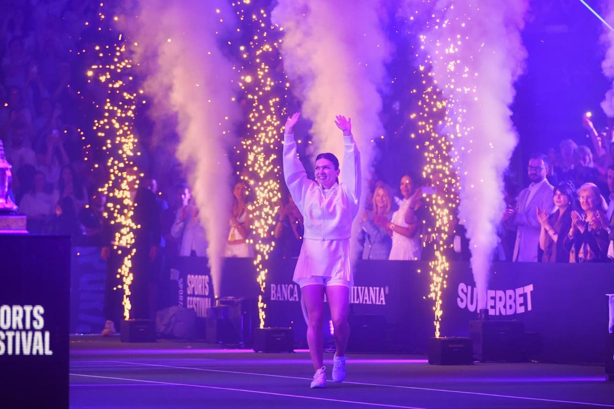 Discursul Simonei Halep nu se putea încheia într-un mod mai emoționant: „Vreau să rămâneți puțin în picioare!”