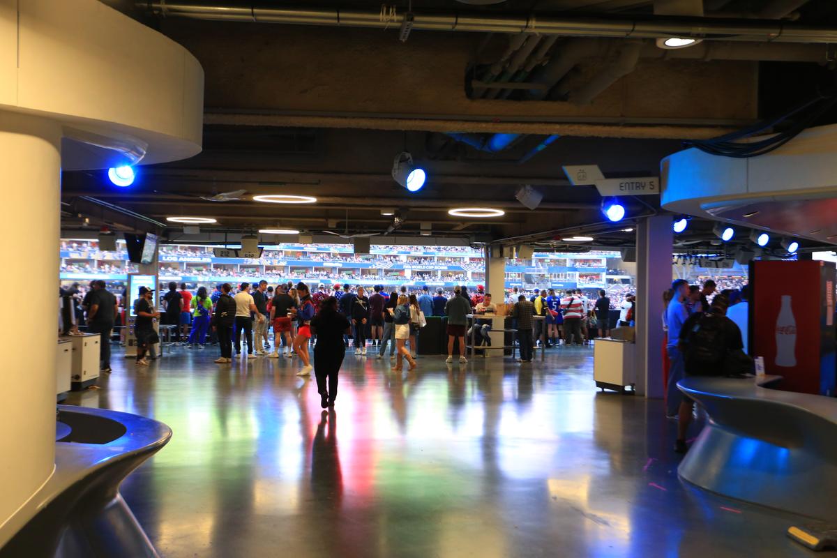Imagini cu arena SoFi din Los Angeles 2